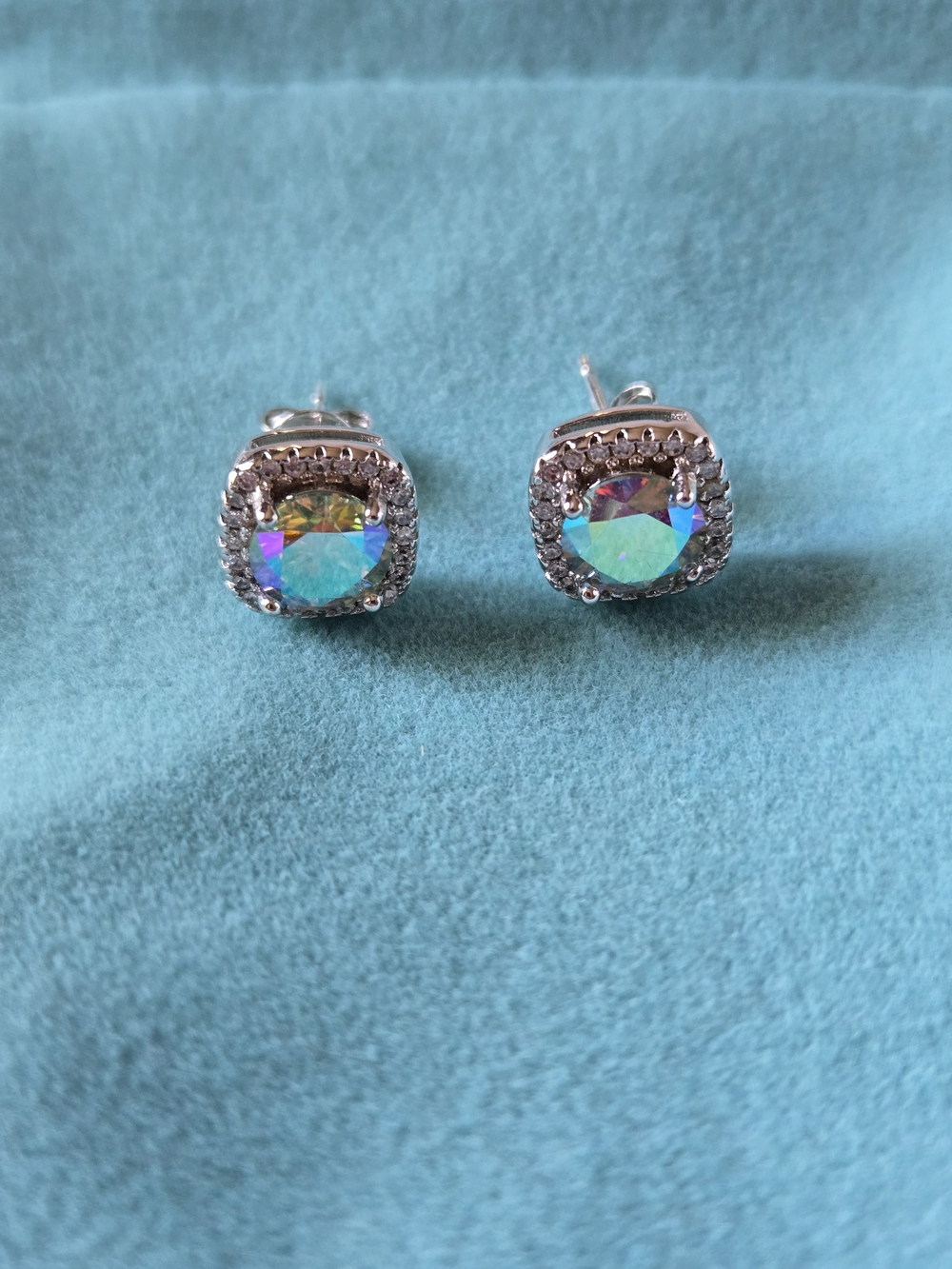 Moisanite 2 Carat Fantasy Blue Halo Stud Earrings With GRA Certification - Picture 3 of 8